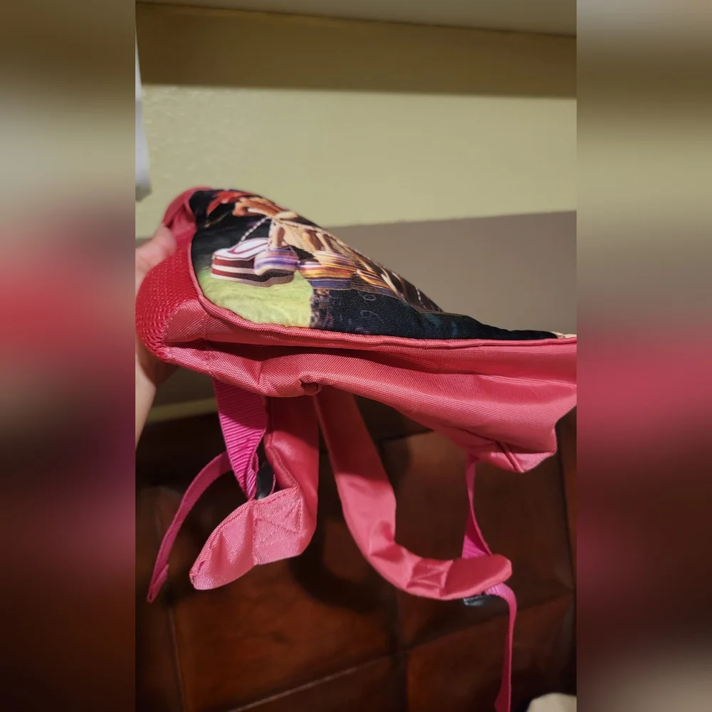 Backpack - Picture 5 of 6